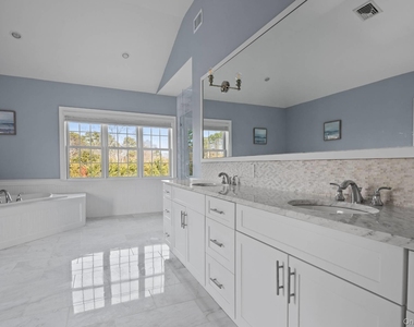 490 Montauk Highway - Photo Thumbnail 24
