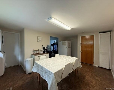 57 E Hall Avenue - Photo Thumbnail 5