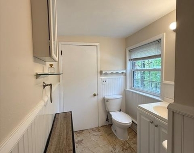 57 E Hall Avenue - Photo Thumbnail 6
