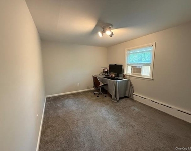57 E Hall Avenue - Photo Thumbnail 10