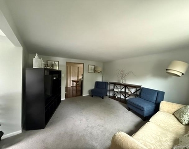 57 E Hall Avenue - Photo Thumbnail 2