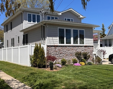 84 Commonwealth Avenue - Photo Thumbnail 1