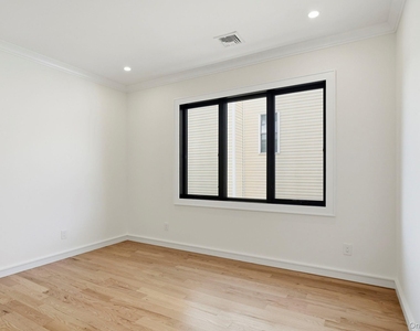 31 Gedney Way - Photo Thumbnail 36