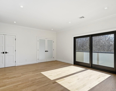 31 Gedney Way - Photo Thumbnail 24