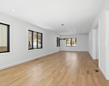 31 Gedney Way - Photo Thumbnail 11