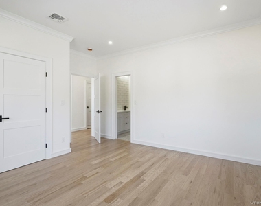 31 Gedney Way - Photo Thumbnail 34