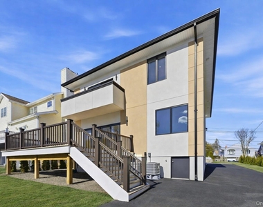 31 Gedney Way - Photo Thumbnail 7