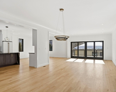 31 Gedney Way - Photo Thumbnail 12