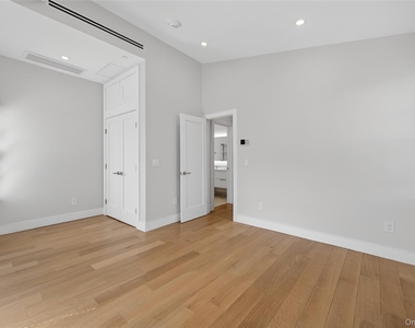 108 South Street - Photo Thumbnail 13