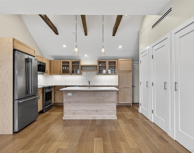 108 South Street - Photo Thumbnail 6