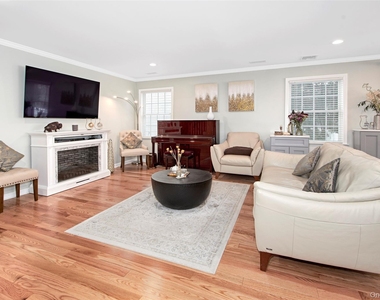 130 Wappanocca Avenue - Photo Thumbnail 1