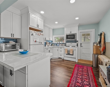 29 Dale Avenue - Photo Thumbnail 3