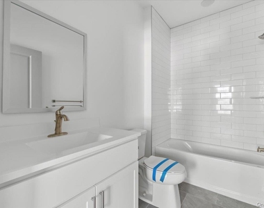 75 Forester Avenue - Photo Thumbnail 4