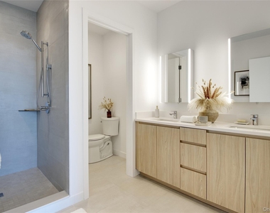 333 Warner Avenue - Photo Thumbnail 6
