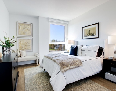 333 Warner Avenue - Photo Thumbnail 7