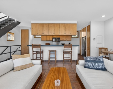 428 Harbor Road - Photo Thumbnail 7