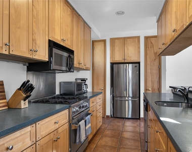 428 Harbor Road - Photo Thumbnail 9