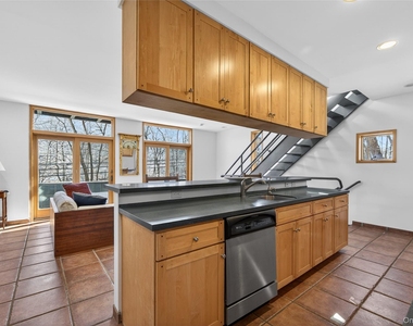 428 Harbor Road - Photo Thumbnail 11