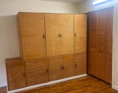 254 College Drive - Photo Thumbnail 3