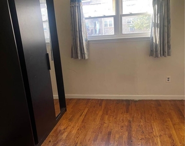 254 College Drive - Photo Thumbnail 5