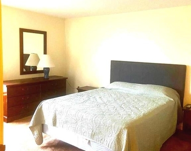 529 King Street - Photo Thumbnail 14