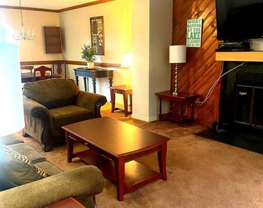 529 King Street - Photo Thumbnail 8