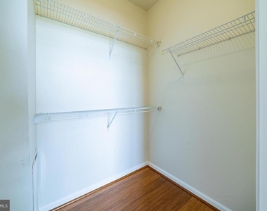 12929 Centre Park Circle - Photo Thumbnail 19