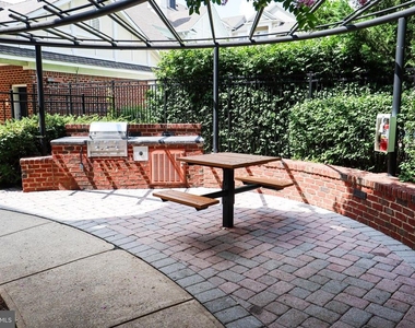 12929 Centre Park Circle - Photo Thumbnail 32