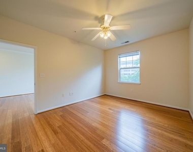 12929 Centre Park Circle - Photo Thumbnail 11