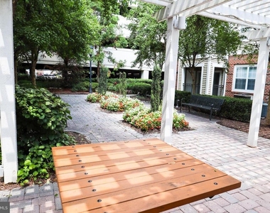 12929 Centre Park Circle - Photo Thumbnail 33