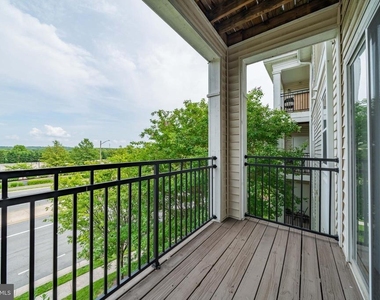 12929 Centre Park Circle - Photo Thumbnail 23