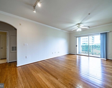 12929 Centre Park Circle - Photo Thumbnail 8
