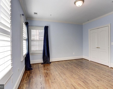 7233 Addington Drive - Photo Thumbnail 12