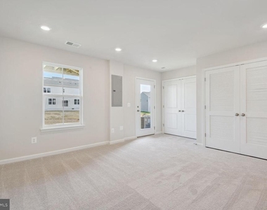 154 Tye Court - Photo Thumbnail 5