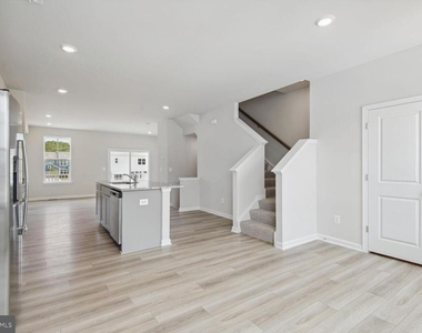 154 Tye Court - Photo Thumbnail 10