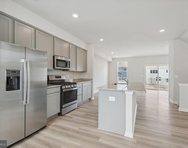 154 Tye Court - Photo Thumbnail 11