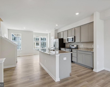 154 Tye Court - Photo Thumbnail 7