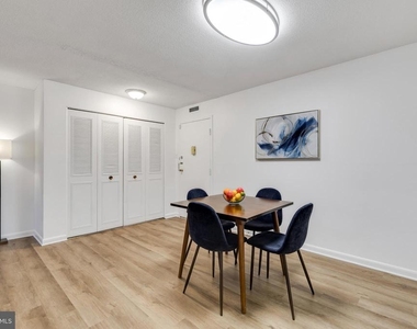 2030 N Adams Street - Photo Thumbnail 8