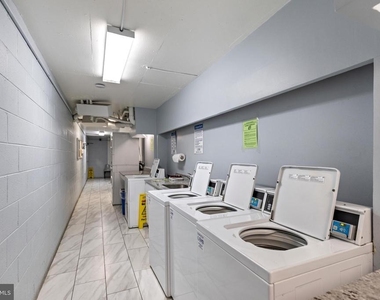 2030 N Adams Street - Photo Thumbnail 34
