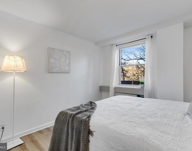2030 N Adams Street - Photo Thumbnail 23