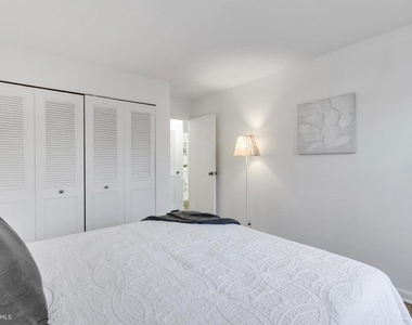 2030 N Adams Street - Photo Thumbnail 24