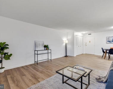 2030 N Adams Street - Photo Thumbnail 5