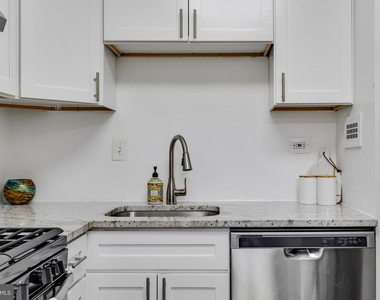2030 N Adams Street - Photo Thumbnail 14