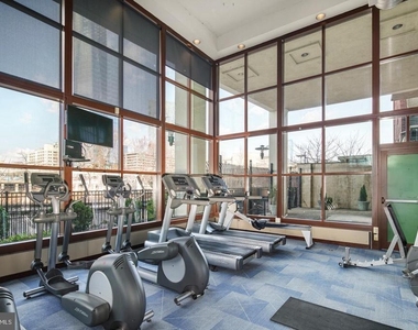 2429 Locust Street - Photo Thumbnail 16