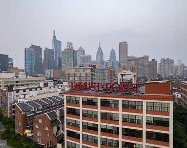 2429 Locust Street - Photo Thumbnail 17
