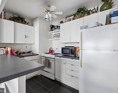 220 Locust Street - Photo Thumbnail 2