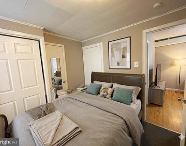 420 W Ruscomb Street - Photo Thumbnail 2