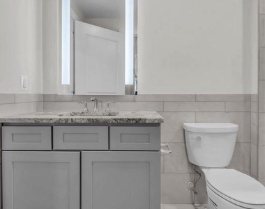 1801 Market Street - Photo Thumbnail 4