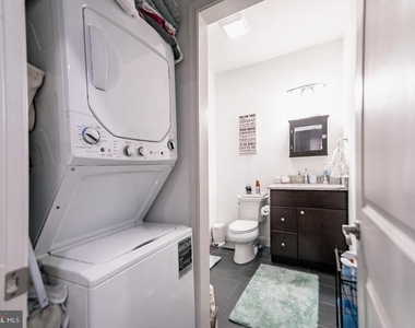 427 Monroe Street - Photo Thumbnail 5