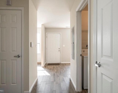 3718 Merrick Road - Photo Thumbnail 26